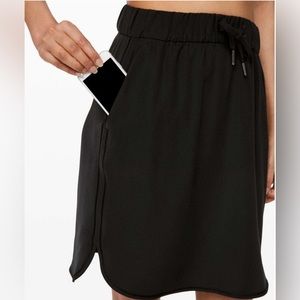 Lululemon On The Fly Skirt Black Size 6